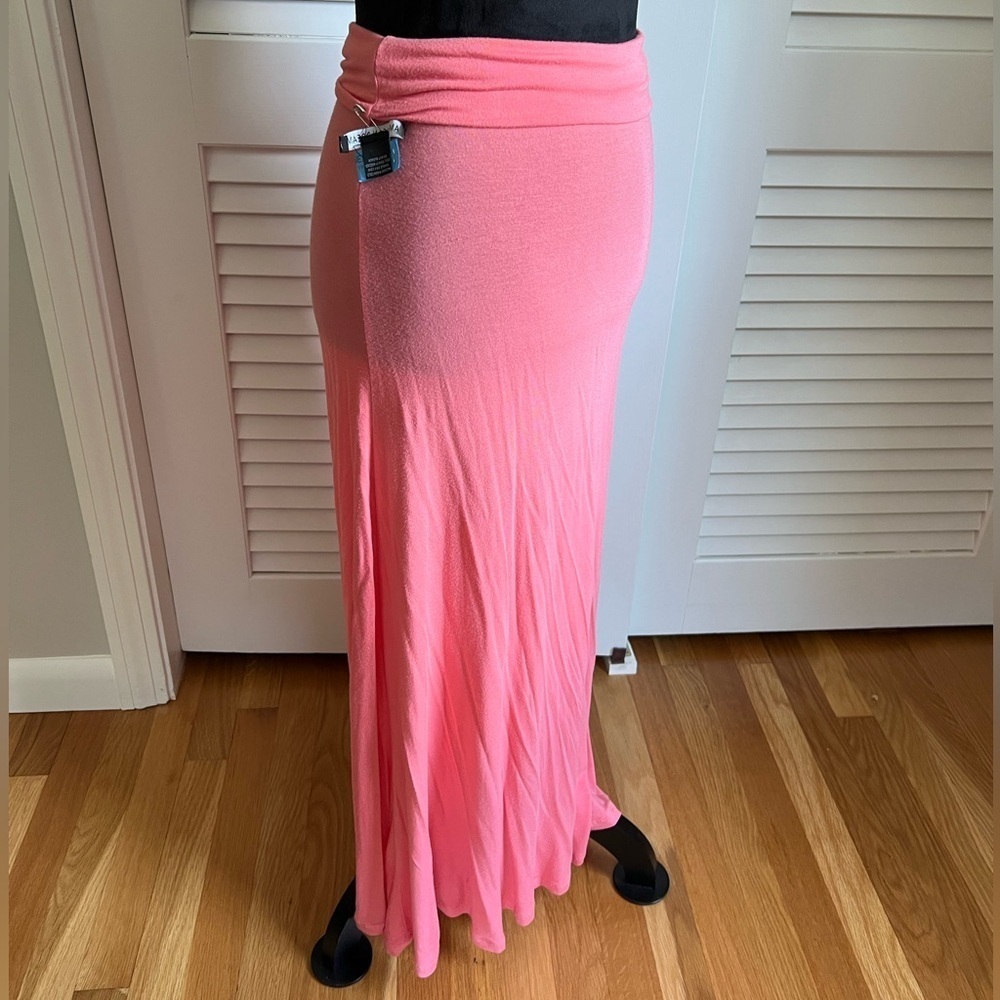 Charlotte Russe Vibrant Coral Maxi Skirt - Picture 2 of 3